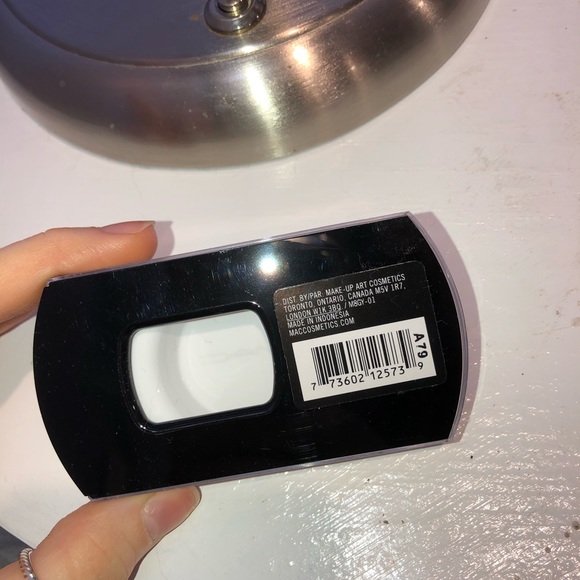 MAC lashes - Picture 2 of 2